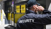 Post-Shop in der Schwaigergasse im 21. Bezirk mit Security (Symbolfoto)