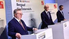 Die Landeshauptleute schworen sich auf den Gipfel im Kanzleramt ein.
