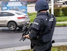 Die Fahndung nach dem Täter läuft.