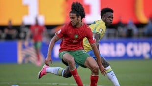 Ayyoub Bouaddi (l.) zeigte gegen die Brasilianer auf. 