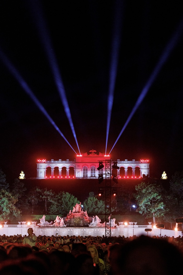 Sahara-Hitze, aber großartige Kulisse beim traditionellen Konzert der Wiener Philharmoniker in ...