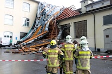 In Rankweil wurde ein Firmendach vom Sturm zerstört. 
