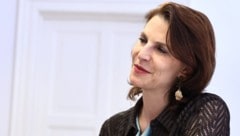 Salzburgs Landeshauptfrau Karoline Edtstadler (ÖVP) will sich in einer aktuellen PR-Videoserie ...