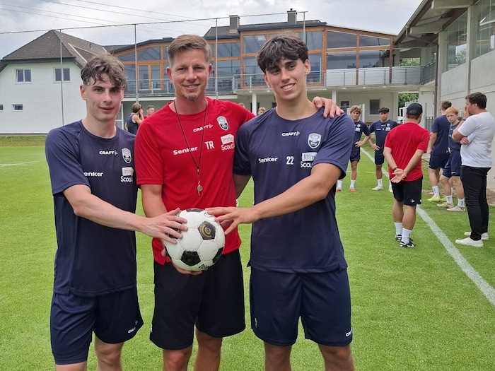Neo-Coach Gahleitner mit den Neuen Haider (li.) und Ablinger.