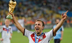 Deutschlands Weltmeister-Trikot 2014 mit Goldtorschütze Mario Götze