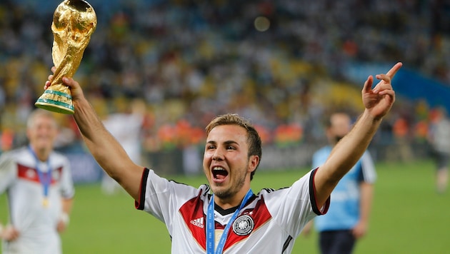 Deutschlands Weltmeister-Trikot 2014 mit Goldtorschütze Mario Götze