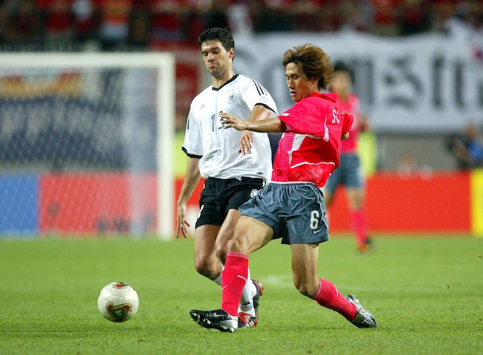 Michael Ballack (li.) bei der WM 2002