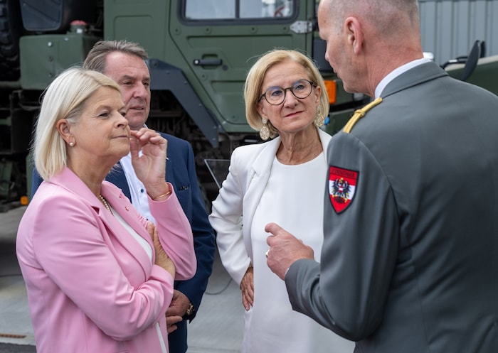 Tanner, Wirtschaftskammer-NÖ Präsident Wolfgang Ecker, Mikl-Leitner.