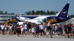 Trotz Rekordhitze kamen Tausende zum Flughafen-Fest.