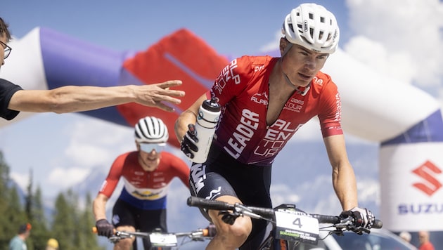 Jakob Hartmann ist der unangefochtene Leader der Alpentour 2026.