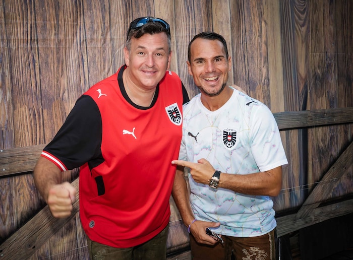 Marc Pircher und Daniel Düsenflitz im Fussballfieber