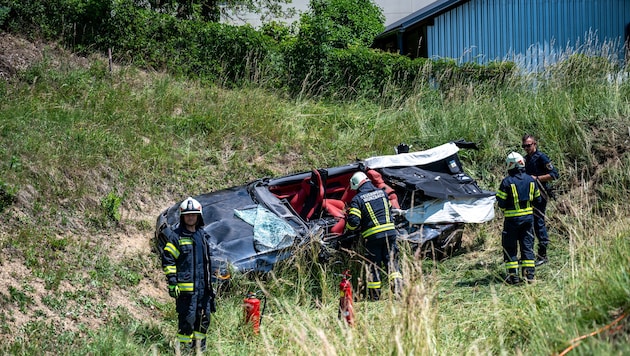 Der Wagen wurde stark demoliert.