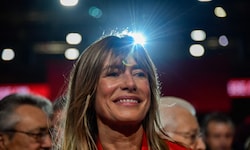 Die wegen Korruption angeklagte spanische First Lady María Begoña Gómez Fernández darf bis auf ...
