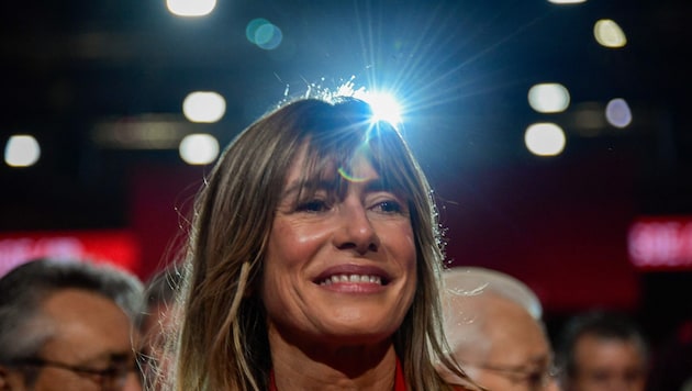 Die wegen Korruption angeklagte spanische First Lady María Begoña Gómez Fernández darf bis auf ...