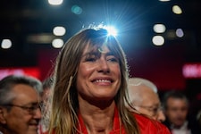 Die wegen Korruption angeklagte spanische First Lady María Begoña Gómez Fernández darf bis auf ...