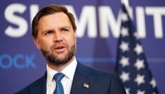 US-Vizepräsident JD Vance wird sich eigenen Angaben zufolge einige Tage in der Schweiz ...