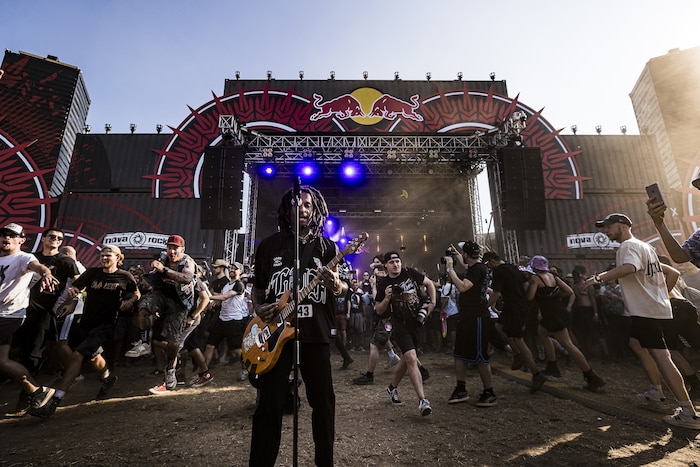Bei ihrer Österreich-Premiere am Nova Rock rückte man die Bühne kurzerhand in den ...