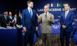 US-Außenminister JD Vance, der pakistanische Premier Shehbaz Sharif unf der Premierminister von ...