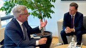 EU-Migrations-Kommissar Magnus Brunner im Gespräch mit ÖVP-Klubobmann Ernst Gödl