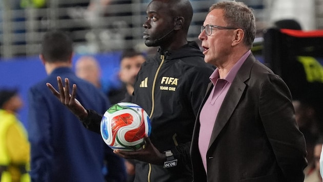 Österreichs Teamchef Ralf Rangnick – ein Ernährungs- und Schlafexperte des ÖFB hat einen ...