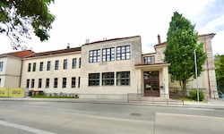 In dieser Schule leiden etliche Schüler unter der enormen Hitze in den Klassenzimmern.