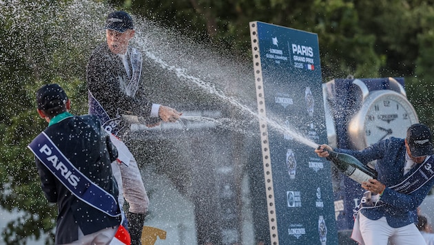 Paris-Sieger Max Kühner erhielt nach seinem Sieg im Grand Prix der Global Champions Tour vor dem ...