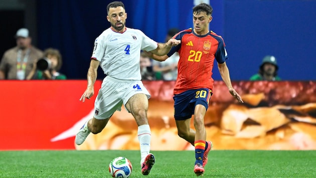 Roberto Lopes (l.) wäre fast kein Teamspieler geworden.