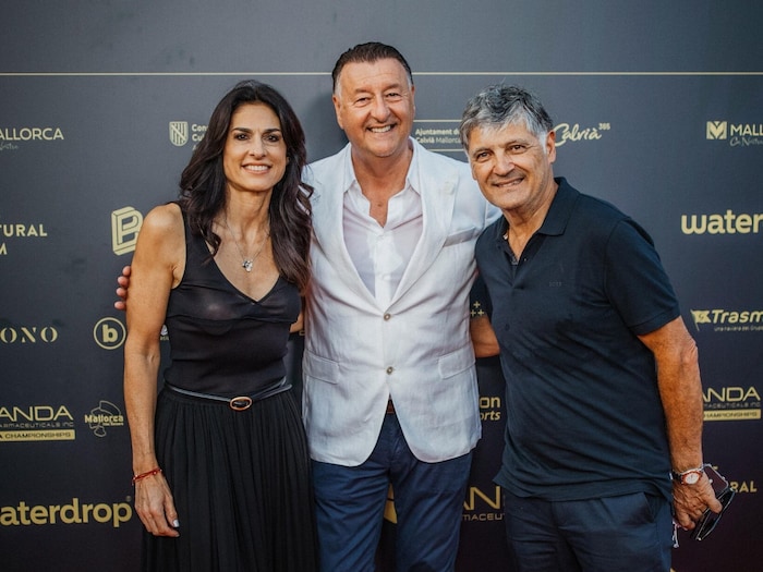 Der Salzburger Sportmanager Edwin Weindorfer (Mitte) mit Ex-Tennis-Ass Gabriela Sabatini und ...