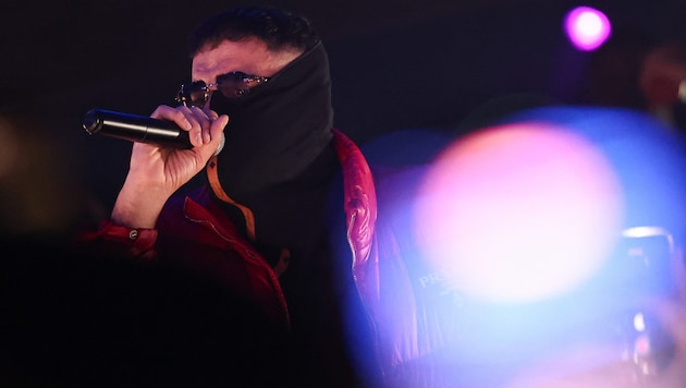 Auf Instagram hat Rapper Haftbefehl eine Auftrittspause angekündigt.