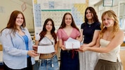 Stolze Siegerinnen: Susanne (17), Phelea (17), Elena (16), Katja (17) und Mia (16)