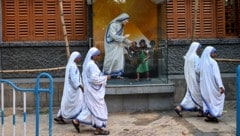 Schwestern des von Mutter Teresa gegründeten Ordens Missionarinnen der Nächstenliebe in Kolkata ...