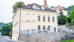 Die Direktorin legt mit August ihren Job zurück, zwei Lehrkräfte ließen sich versetzen – damit ...