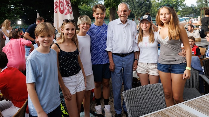 Bundespräsident Alexander Van der Bellen fieberte schon beim Public Viewing gegen Argentinien im ...