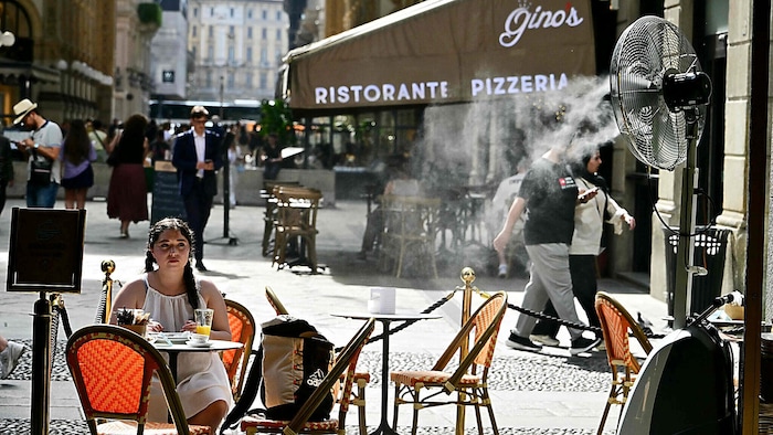 Entspanntes Sitzen in Schanigärten und Cafés sieht anders aus.