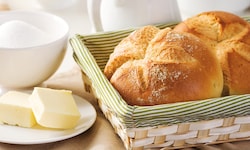 Getrennt verkauft sind für Semmeln und Butter ab 1. Juli nur noch 4,9 Prozent Mehrwertsteuer ...