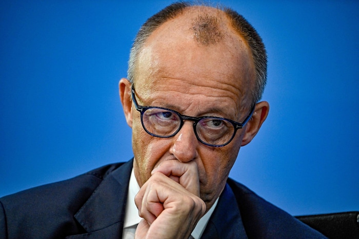 Der deutsche Bundeskanzler will die Vorschläge einer Kommission gnadenlos durchziehen.