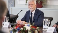 Der liberale Präsident Petr Pavel will seine NATO-Teilnahme einklagen.
