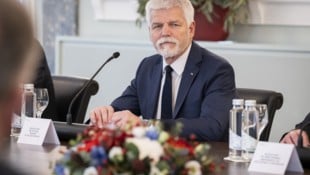 Der liberale Präsident Petr Pavel will seine NATO-Teilnahme einklagen.