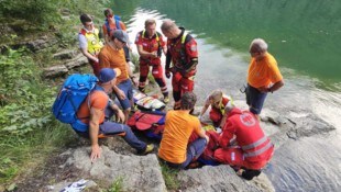 Die Frau musste mit dem Hubschrauber geborgen werden.