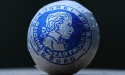 Die weltbekannte „blaue“ Mozartkugel