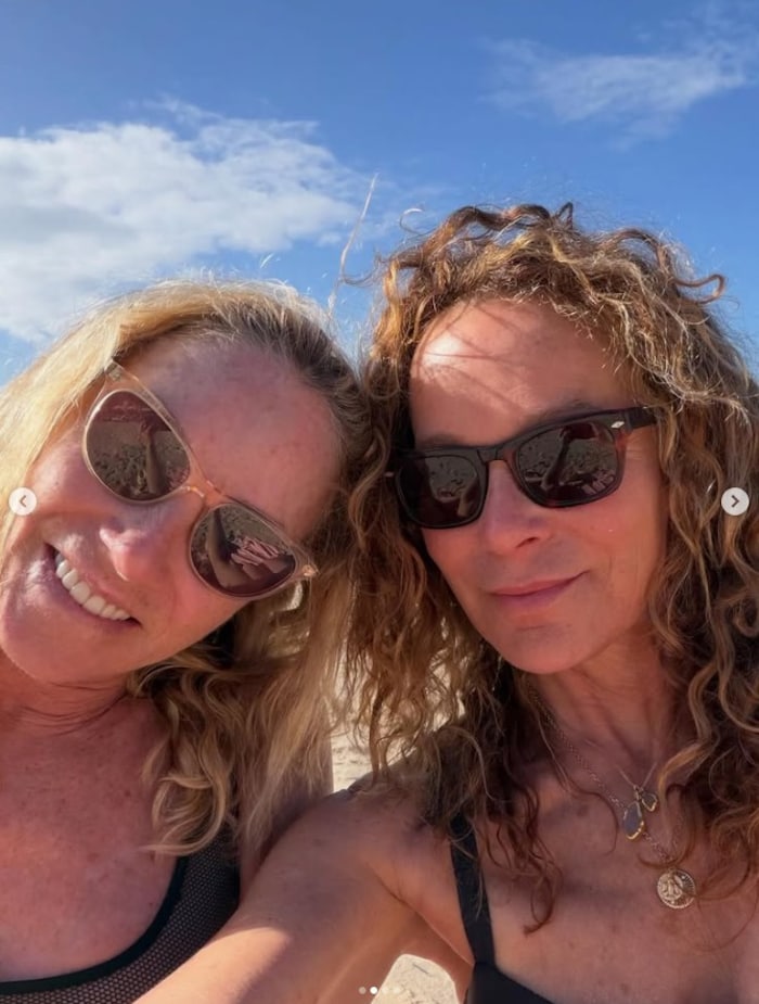 Tracy Pollan und Jennifer Grey posierten erst Anfang des Jahres für einen gemeinsamen ...