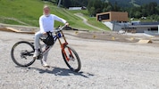 Lina Frener testete zwei Tage lang im Bikepark Brandnertal und fühlte sich dort pudelwohl.