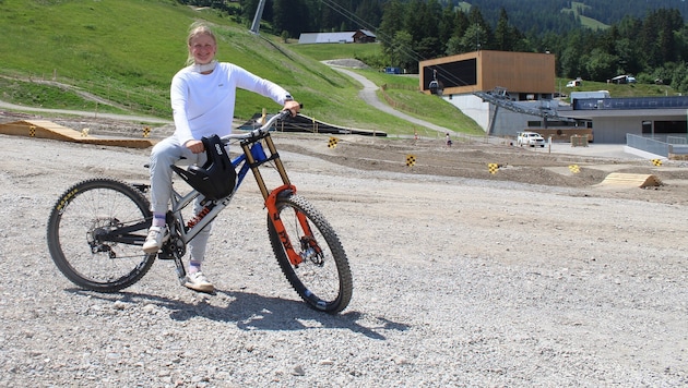 Lina Frener testete zwei Tage lang im Bikepark Brandnertal und fühlte sich dort pudelwohl.