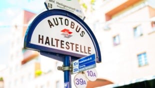 Eva Manhart Wer in Wien-Heiligenstadt in den falschen Bus einsteigt, wird schwitzen.