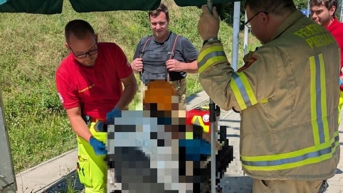 The fire department and the Samaritan Association assisted the man.