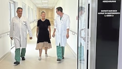 Ochsenhofer, Kdolsky und Dietl (v.l.) beim Rundgang durch die Herzchirurgie in der Klinik ...