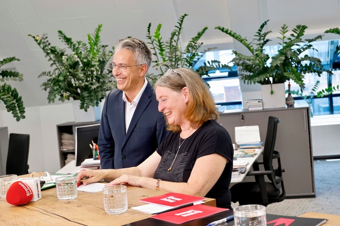 Elke Kahr und Kurt Hohensinner konnten über angebliche Koalitionsverhandlungen nur lachen.