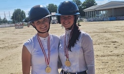 Gold: Raphaela Weixelbraun (l.) und Savannah Birk.