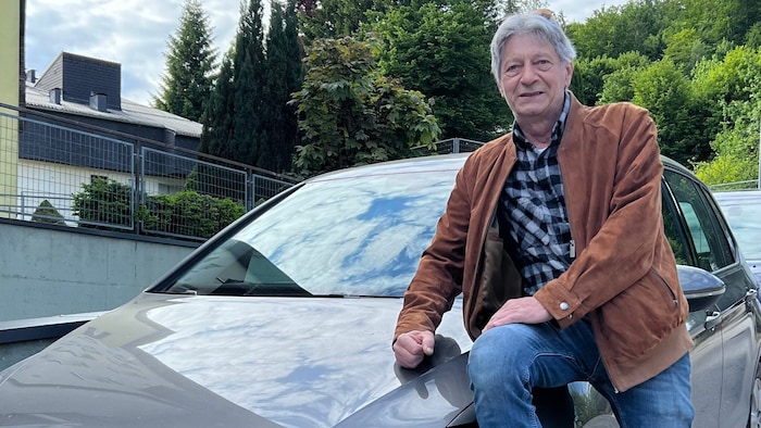 Edwin Walter wollte einen VW Golf verkaufen, geriet aber ins Visier von Betrügern, die ihn mit ...