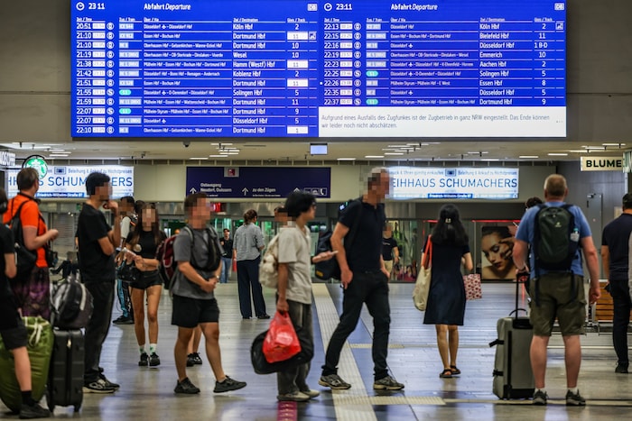 Nichts geht mehr, hieß es am Dienstagabend stundenlang in Deutschland.